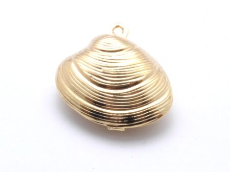Clam charm 18mm-0