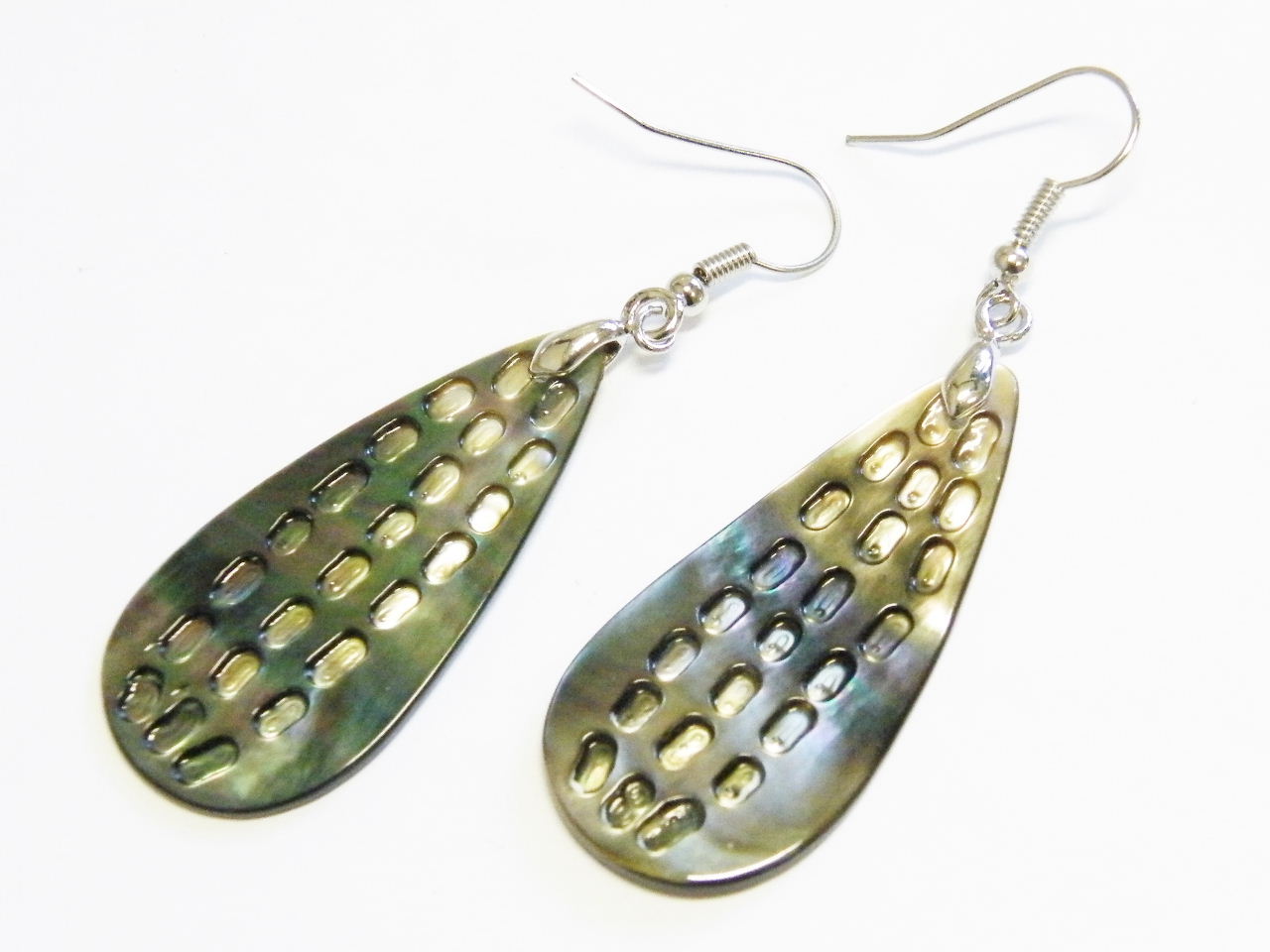 Paddle shape earring pair in shell, 62mm