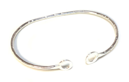 Textured bangle in 925 silver