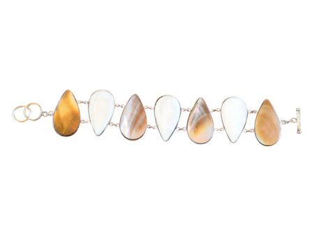 Mother of pearl shell bracelet, 925 silver toggle and bar clasp, 20.3-20.9 x 3.6cm