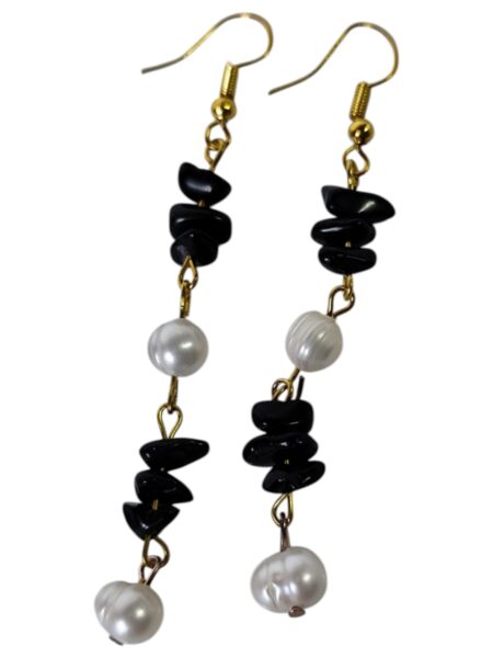 Black obsidian chips w pearl earrings, gold base, 75mm
