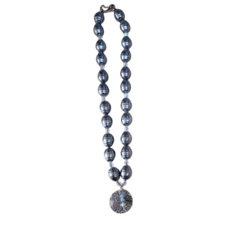 Charcoal color Shell pearl necklace with pendant, baroque shape.