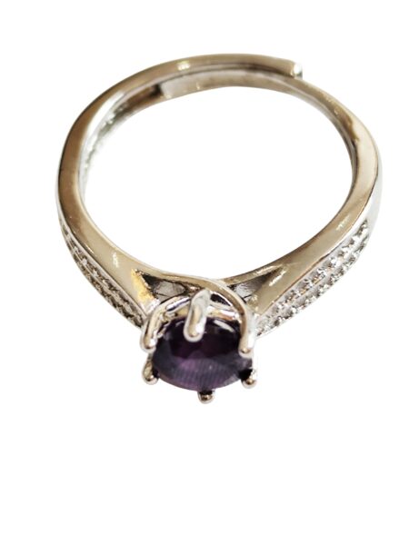 Dress Ring with round brilliant cut amethyst