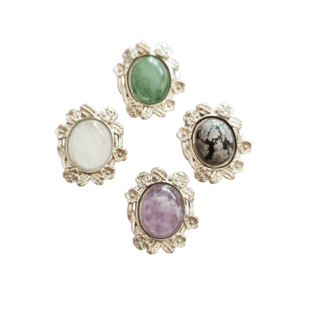 Mixed box Pendant in Base Metal with various stones. 15-17mm