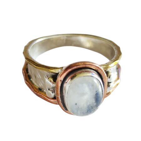 Moonstone Oval Cabochon ring set in 925 Silver, Size 7