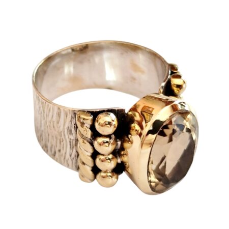 Faceted oval cut Citrine with cocktail ring set in 925 silver with Brass plating, size 8