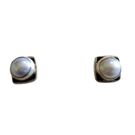 Freshwater pearl stud earrings 4mm set in 925 silver