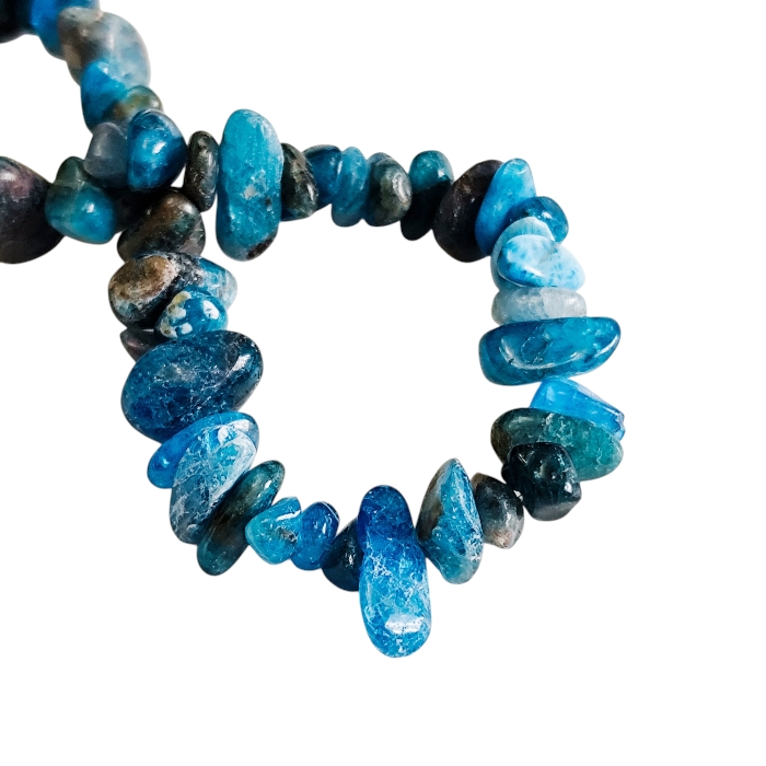 Vibrant Blue Madagascar Apatite Chipstring (80 cm) - Image 2