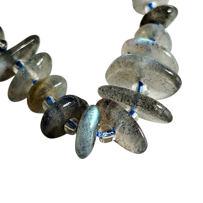 Flashy Flat-Tumbled Labradorite Strand (40 cm) - Image 2