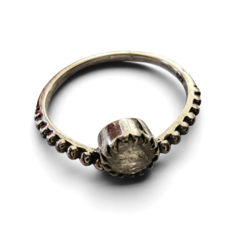 Labradorite ring in 925 silver, Round, size 6