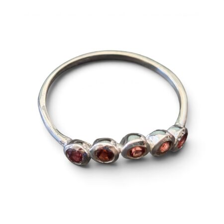 Garnet five-stone curved bezel ring in 925 silver, Round, size 9