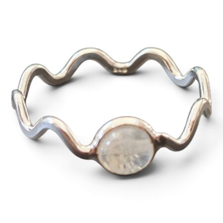 Moonstone round Cabochon wavy band ring in 925 silver, size 9