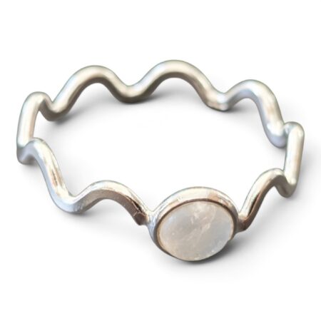 Moonstone round Cabochon wavy band ring in 925 silver, size 8