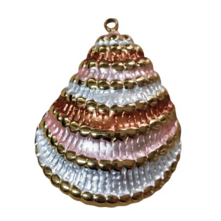 Teardrop-shaped seashell pendant, 30mm